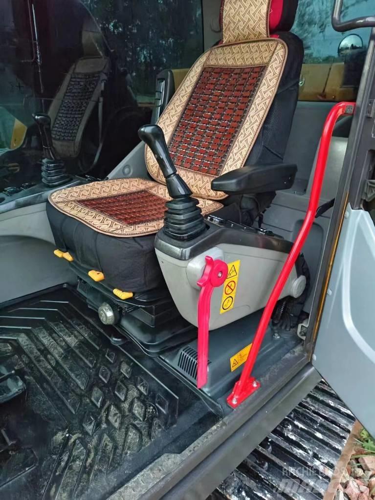 Volvo EC 300 Bagri goseničarji