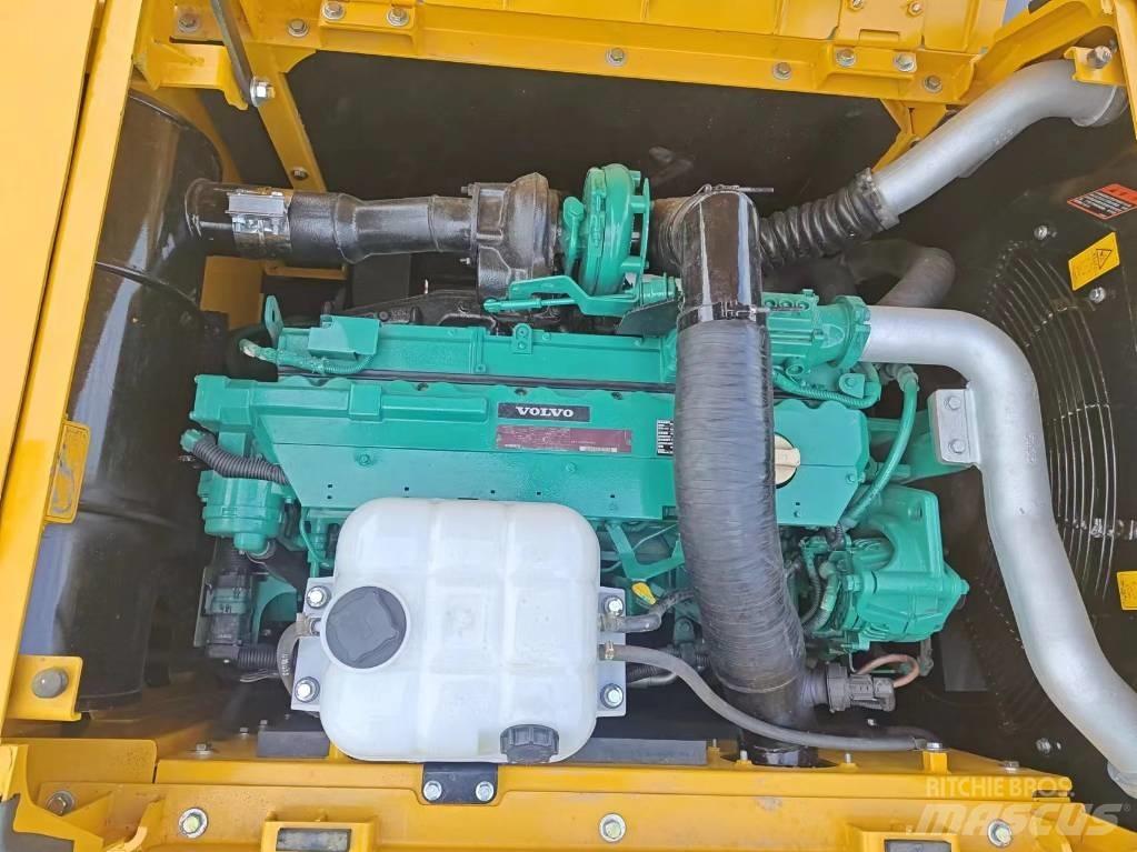 Volvo EC 300 Bagri goseničarji