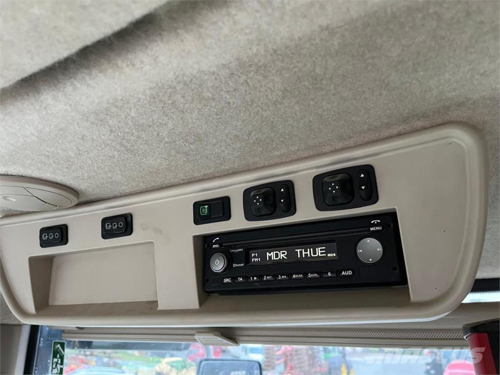 John Deere 8345R Traktorji