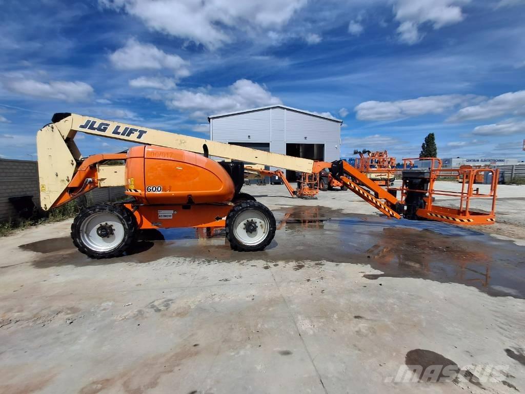 JLG 600AJ Zglobne dvižne ploščadi