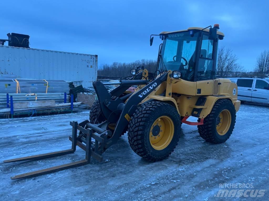 Volvo L 30 G Kolesni nakladalci