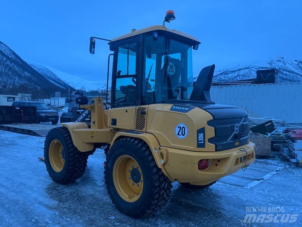 Volvo L 30 G Kolesni nakladalci