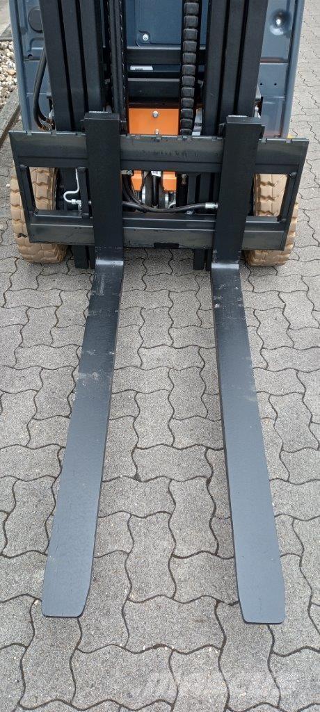 Toyota 8FBM16T Električni viličarji