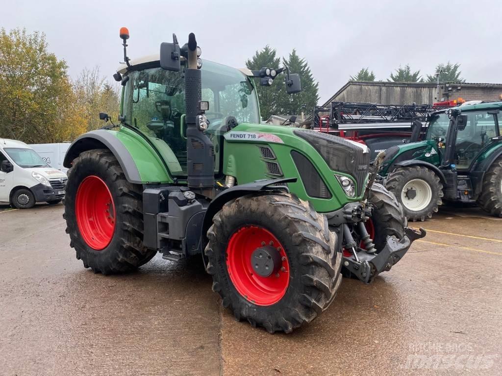 Fendt 718 Traktorji