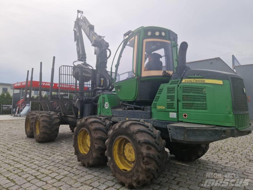 John Deere 1210 E Forwarderji