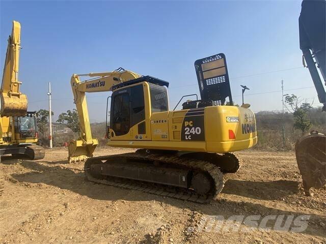 Komatsu PC 240-8 Bagri goseničarji