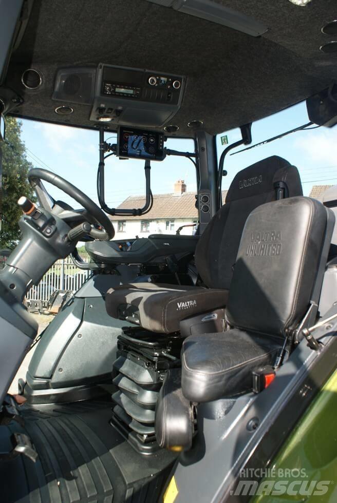 Valtra T 235 D Traktorji