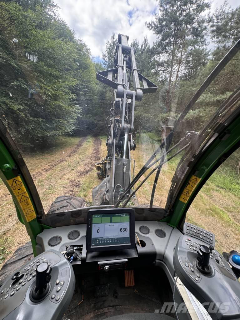 John Deere 11 70 G Harvesterji