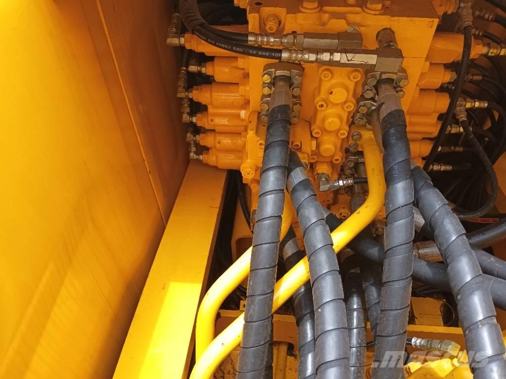 Komatsu PC 220-8 Bagri goseničarji