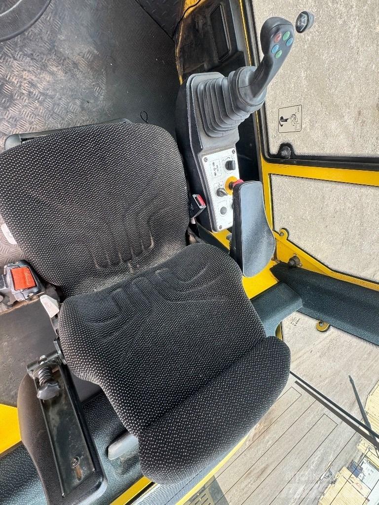 Bomag BW 216 D H-4 Enojni valjarji