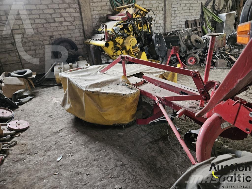  Onbekend T-25A Traktorji