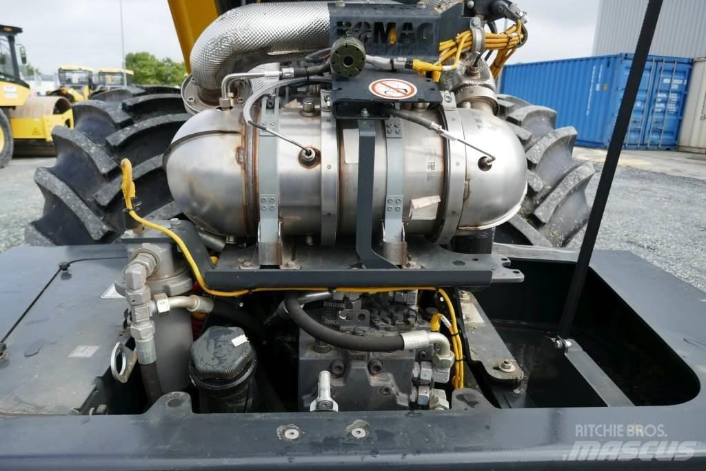 Bomag BW 213 PDH-5 Kompaktorji tal