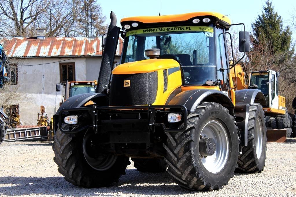 JCB Fastrac 3200 Traktorji