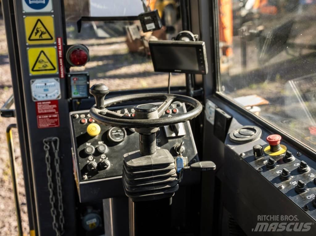 Atlas Copco XE3 C30 Tunelske in podzemne rudarske vrtalne naprave