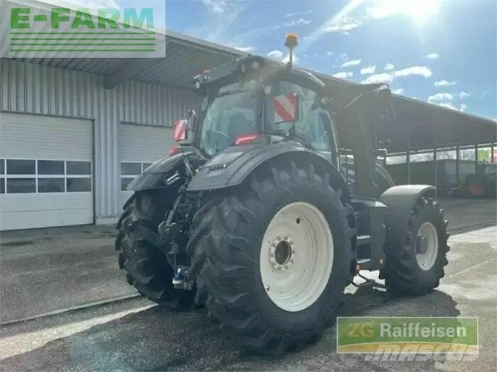 Valtra q245 Traktorji