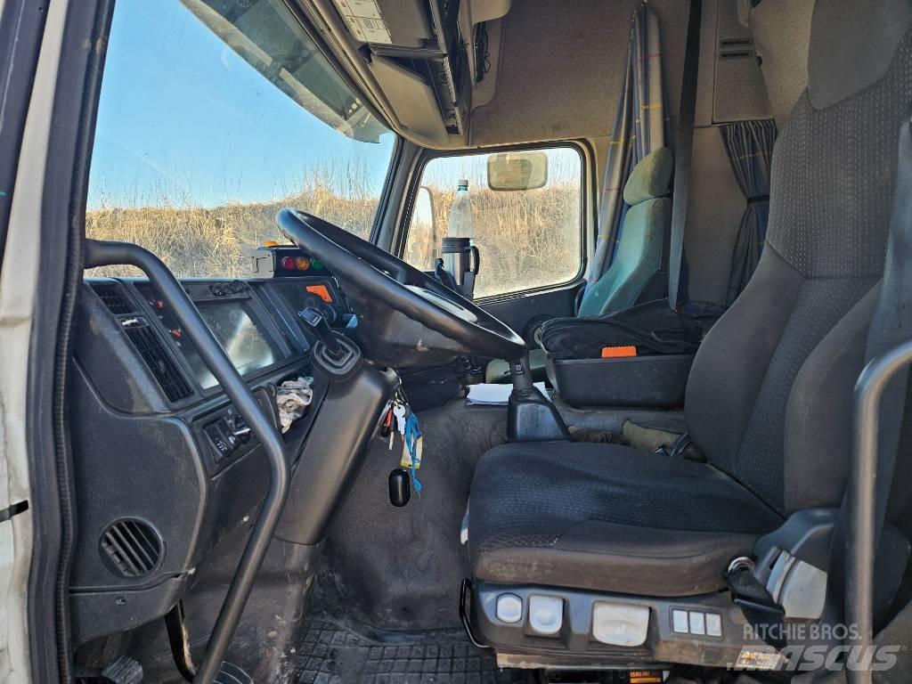 Volvo FM 12 Tovornjaki za prevoz gozdnih strojev