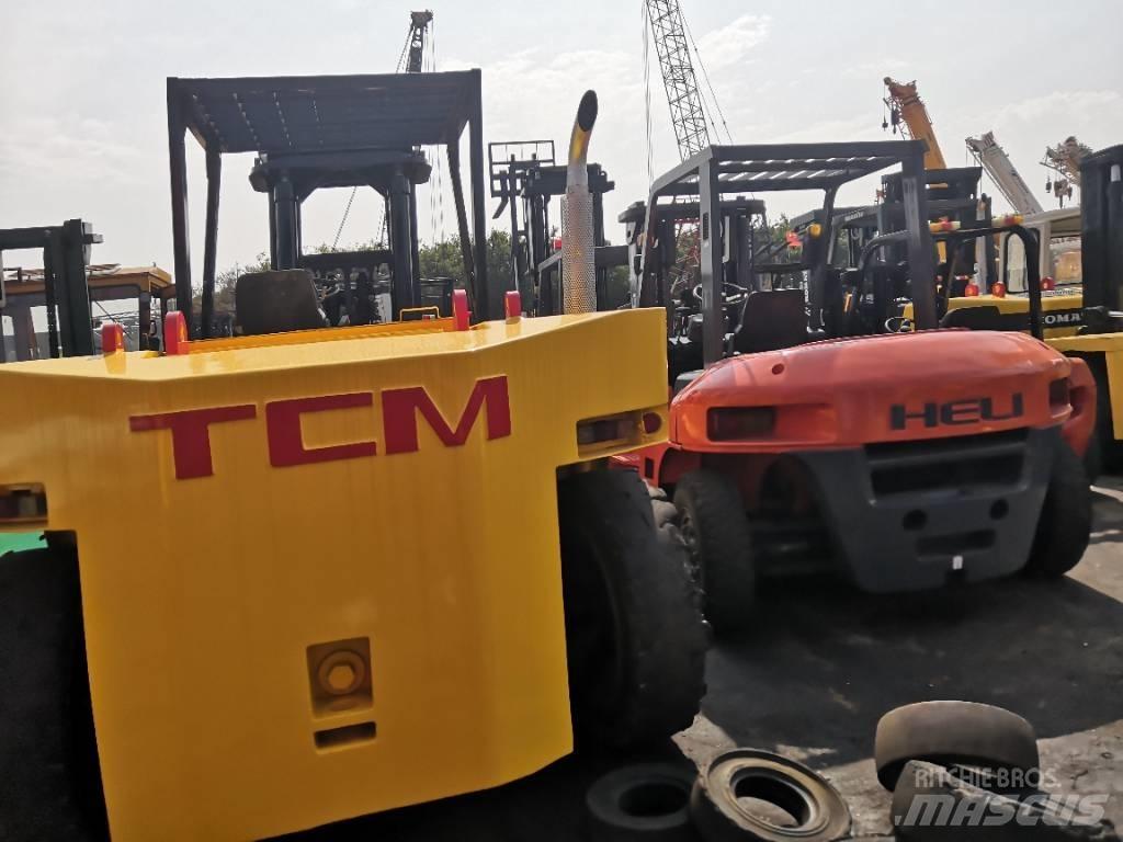 TCM 15 Ton Dizelski viličarji