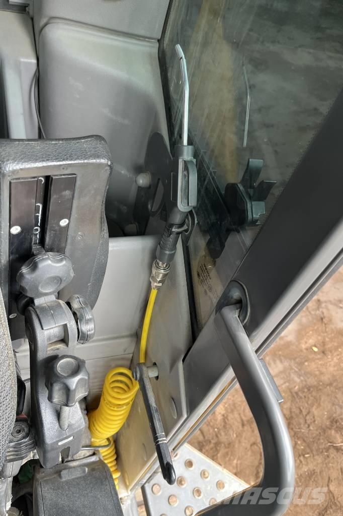 Volvo EC 300 EL Bagri goseničarji