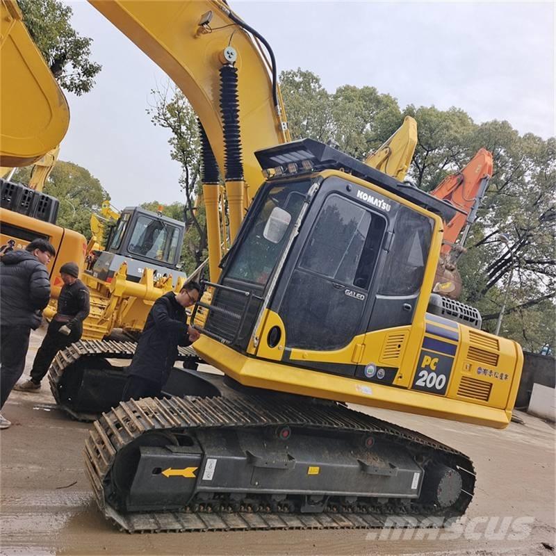 Komatsu PC 200-8 Bagri goseničarji