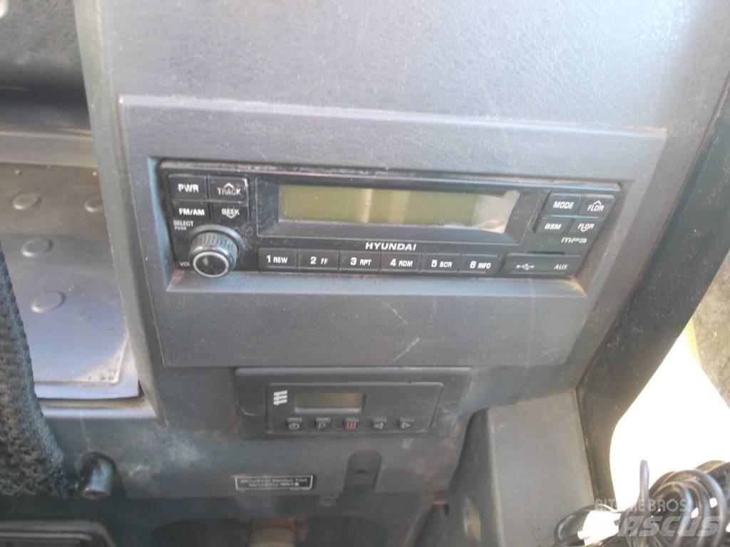 Hyundai R 160 W-9A Bagri na kolesih
