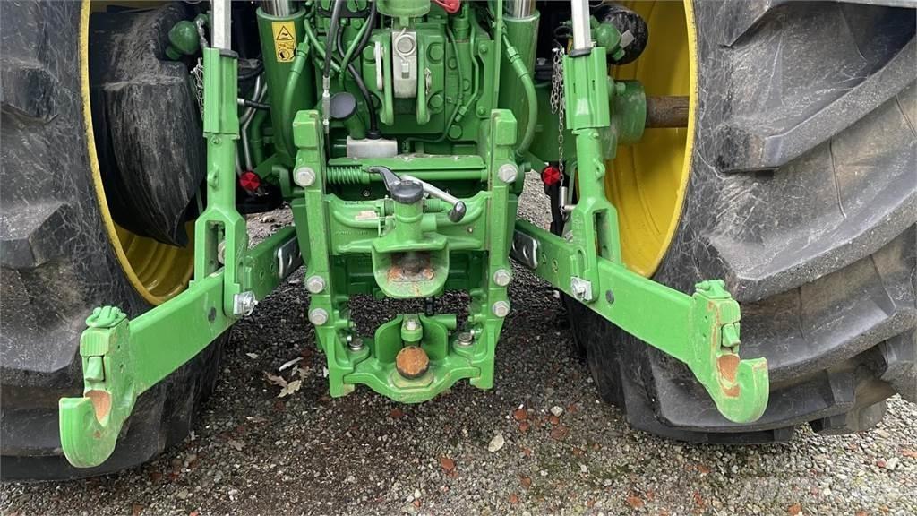 John Deere 6R215 Traktorji