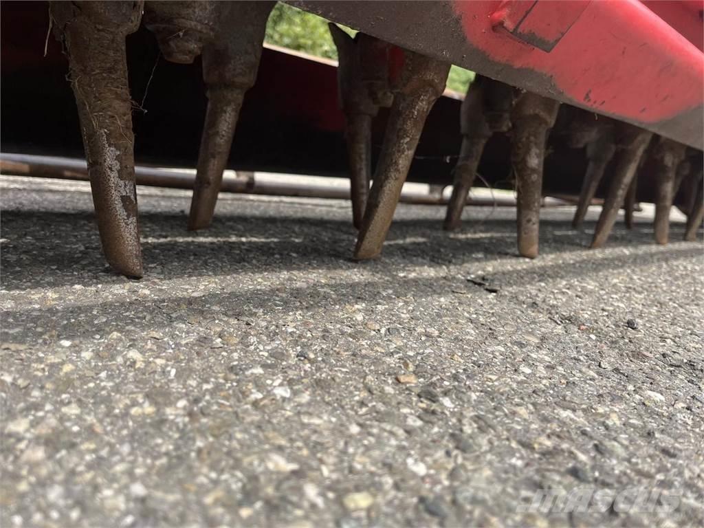 Lely 300-22 Rotacijske brane in multikultivatorji