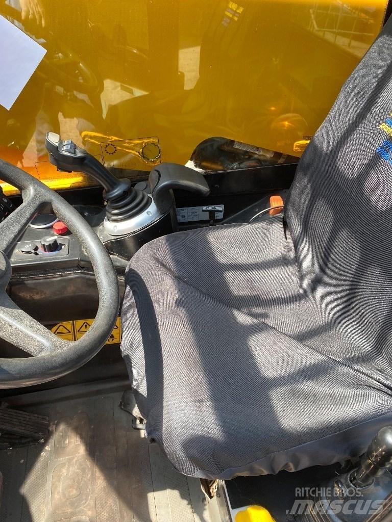JCB 527-58 Agri Kmetijski teleskopski nakladalci