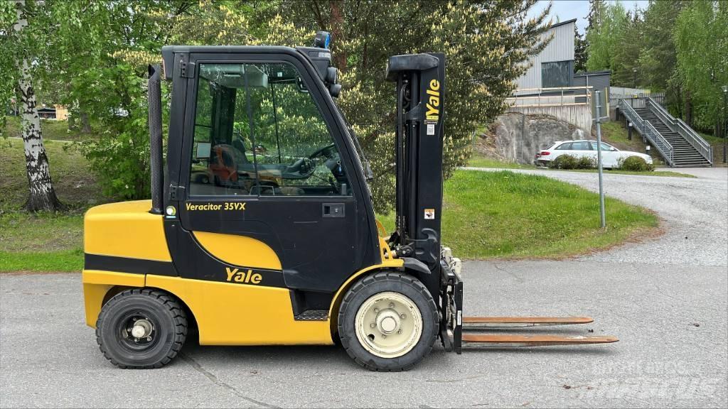 Yale GDP 35 VX Dizelski viličarji