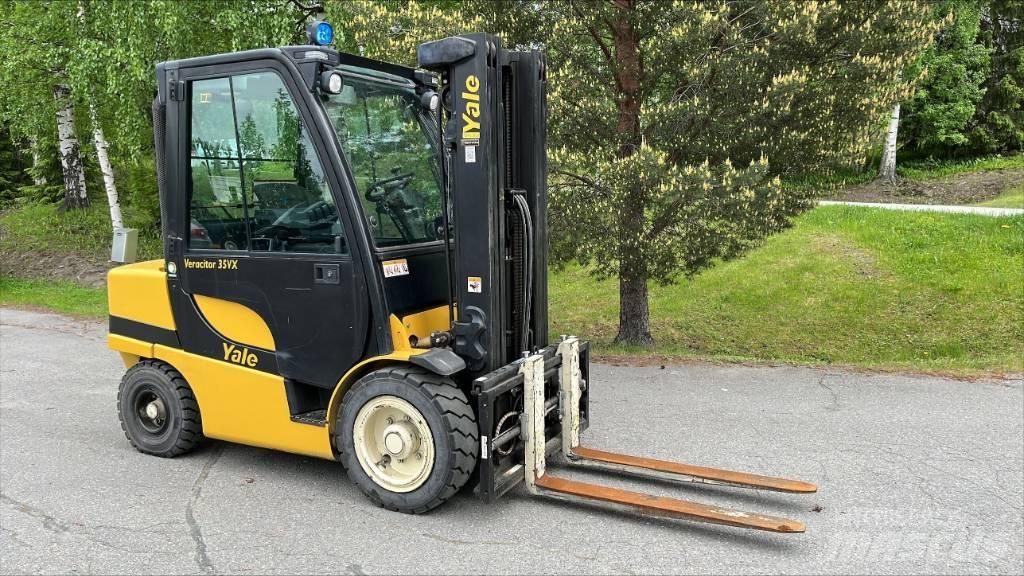 Yale GDP 35 VX Dizelski viličarji