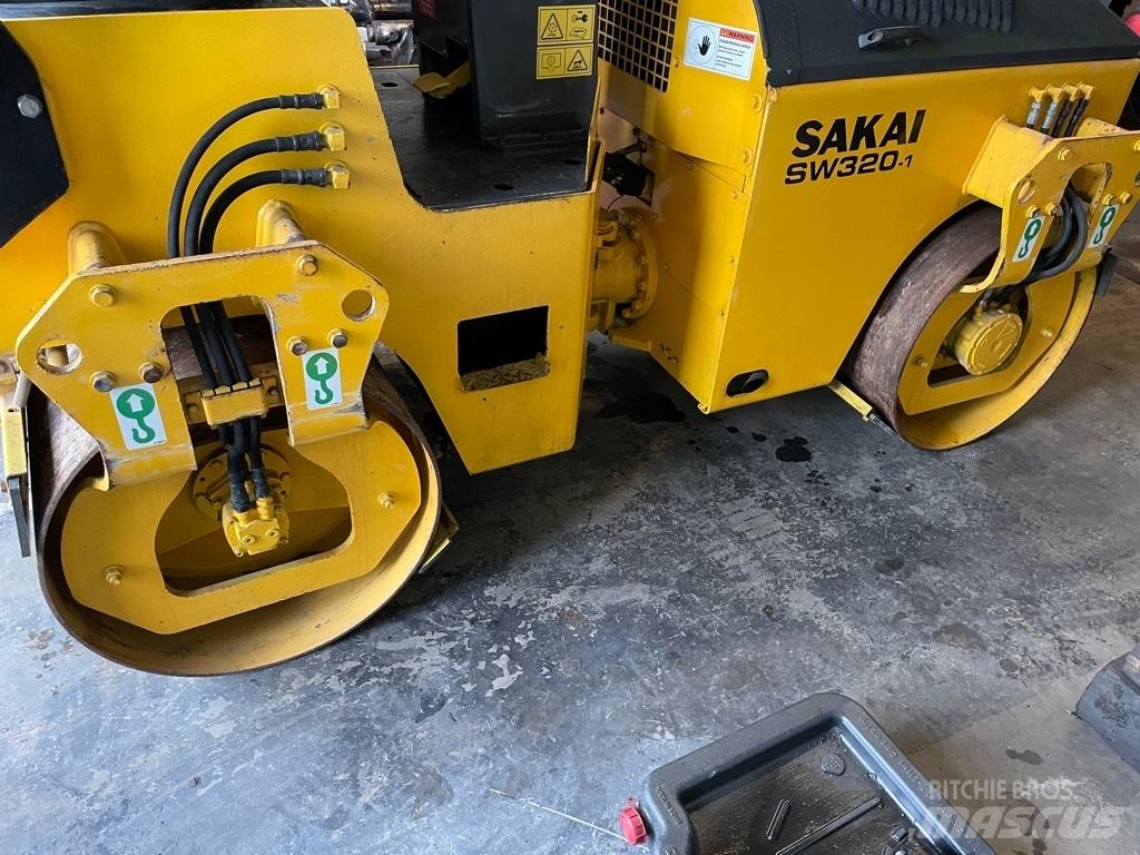 Sakai SW 320-1 Dvojni valjarji