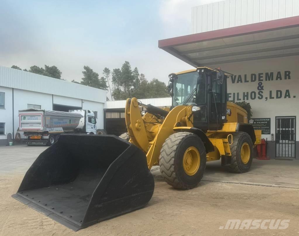 CAT 938 K Kolesni nakladalci