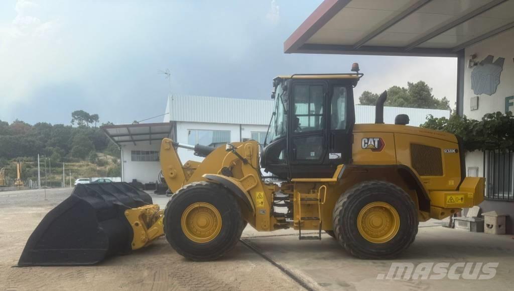 CAT 938 K Kolesni nakladalci