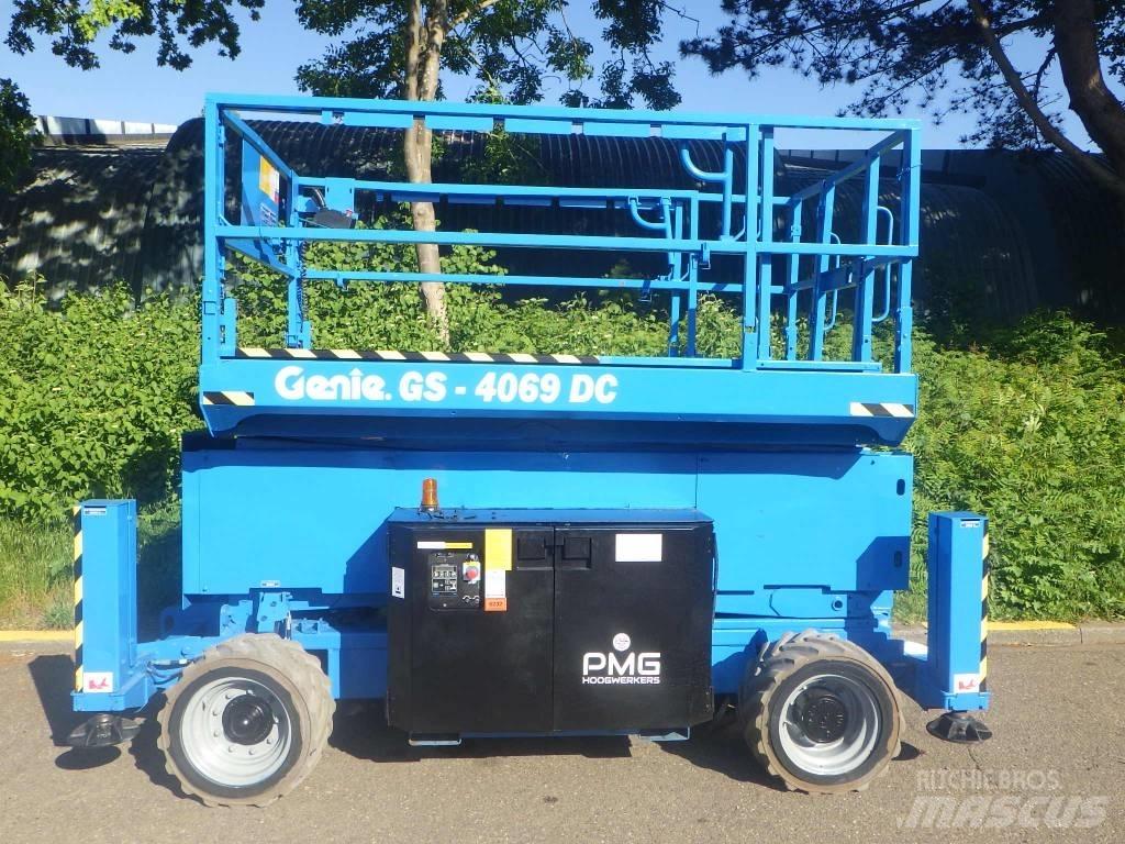 Genie GS4069DC Škarjaste dvižne ploščadi