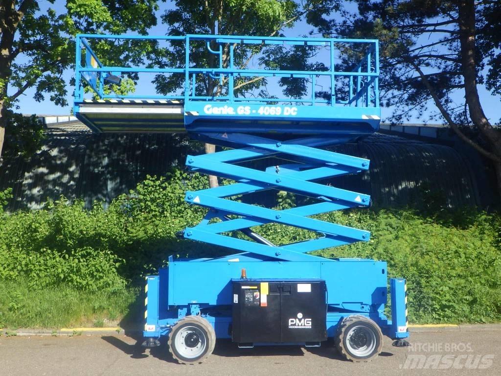 Genie GS4069DC Škarjaste dvižne ploščadi