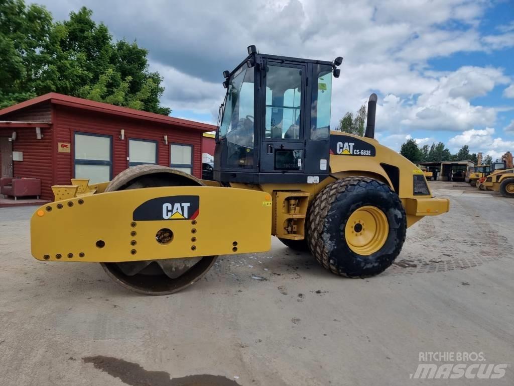 CAT CS 683 E Enojni valjarji