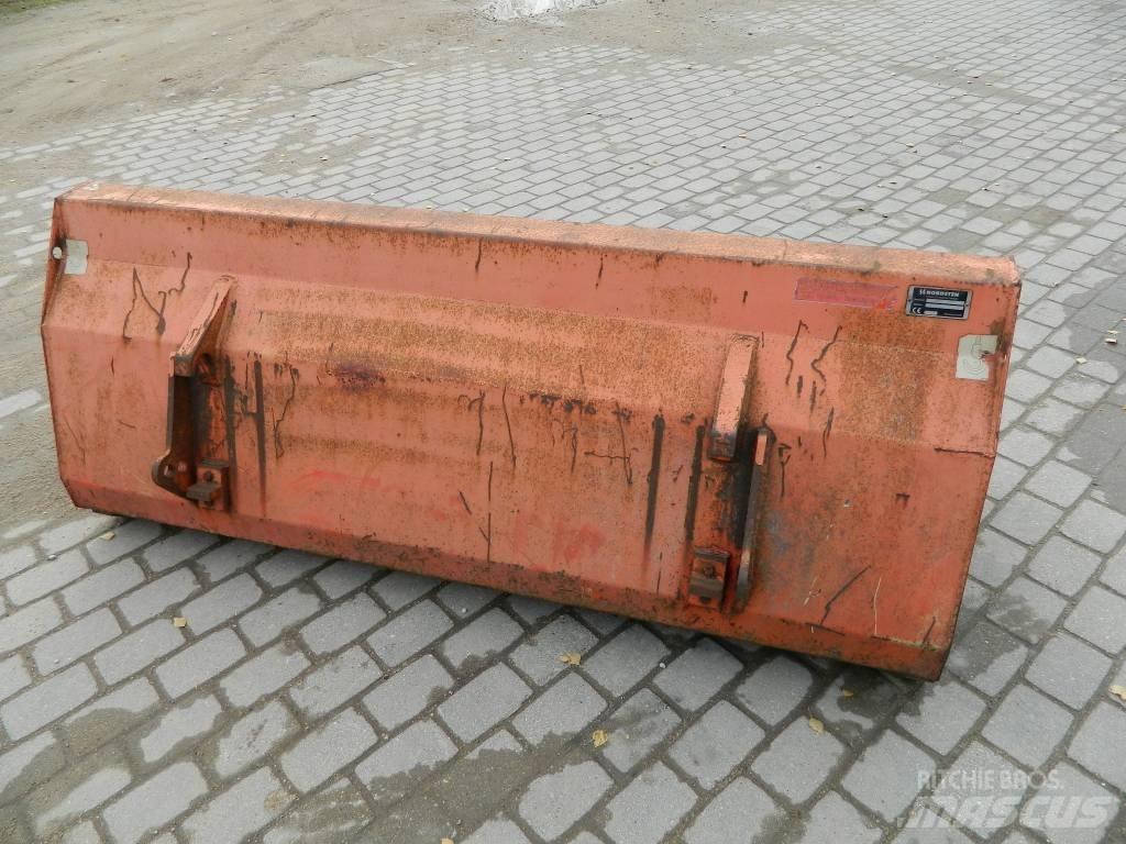  Kauss 18 Drugi priključki za nakladanje in kopanje