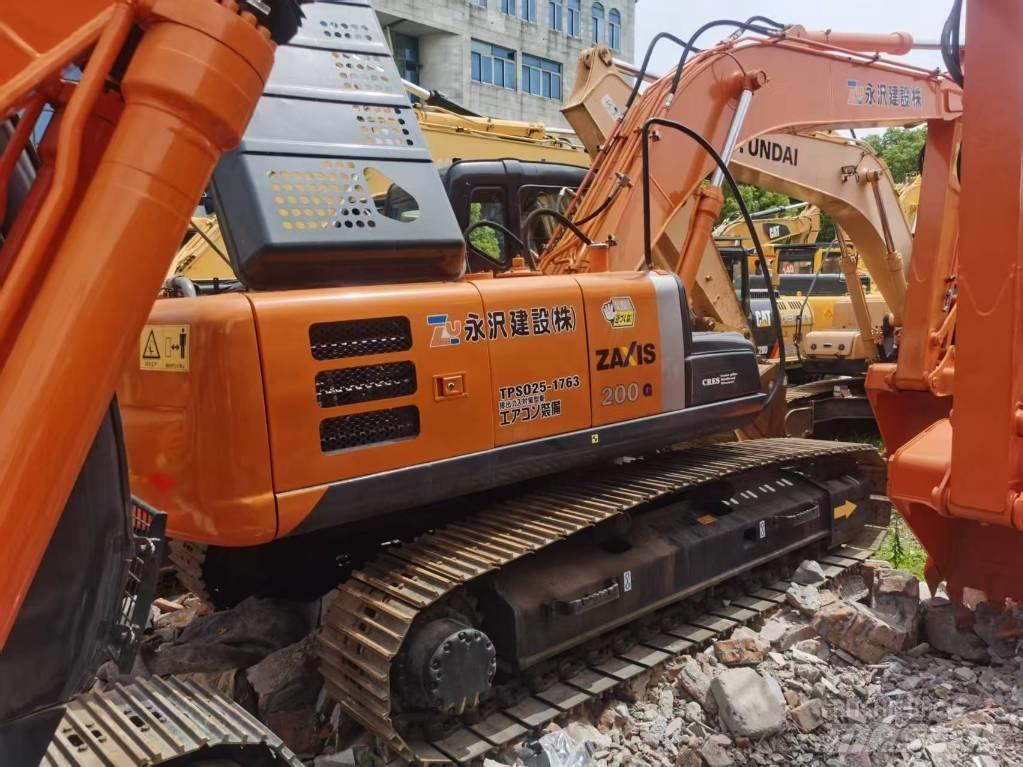 Hitachi ZX 200 Bagri goseničarji