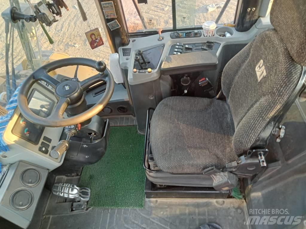 CAT 950 GC Kolesni nakladalci