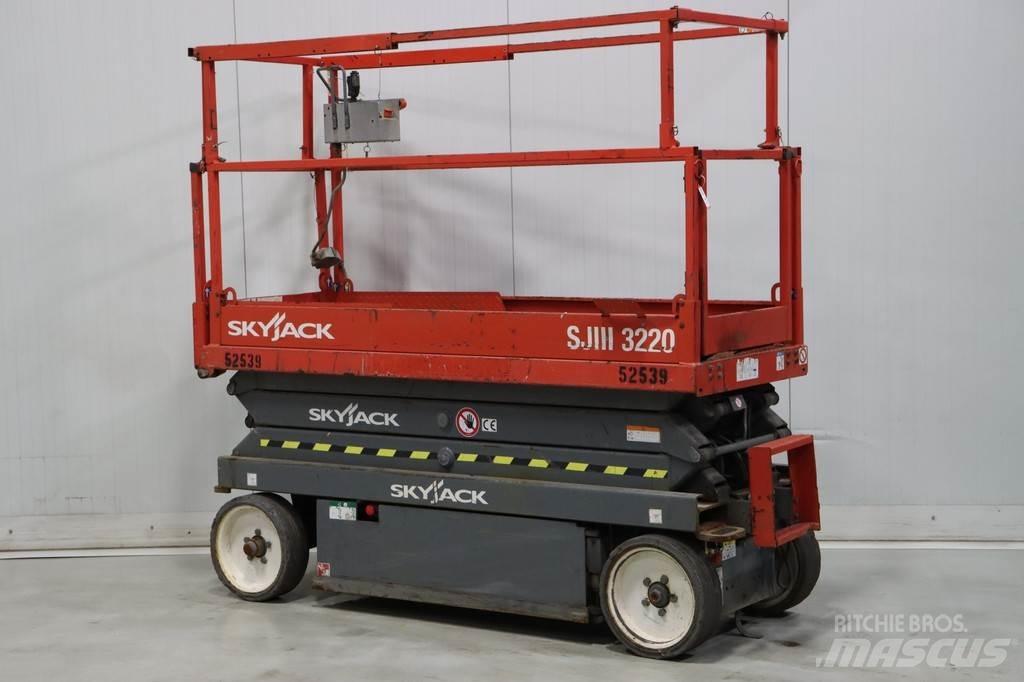 SkyJack SJ III3220 Škarjaste dvižne ploščadi