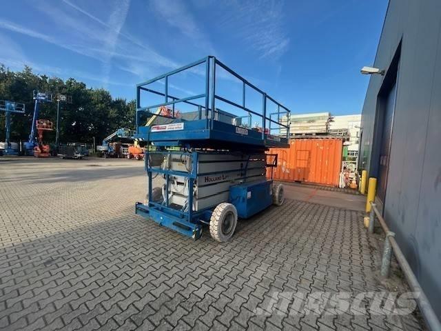 Holland Lift A151EV Škarjaste dvižne ploščadi