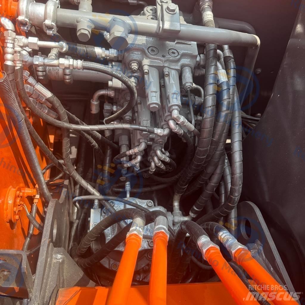 Hitachi ZX70 Bagri goseničarji