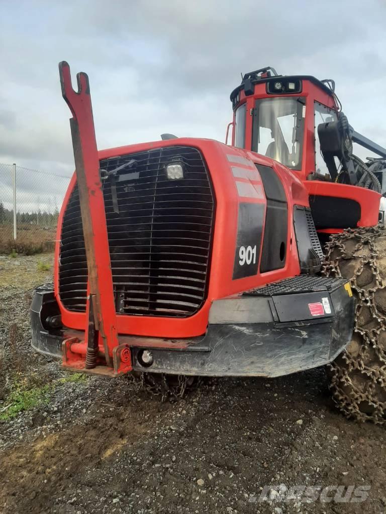 Komatsu 901 Harvesterji