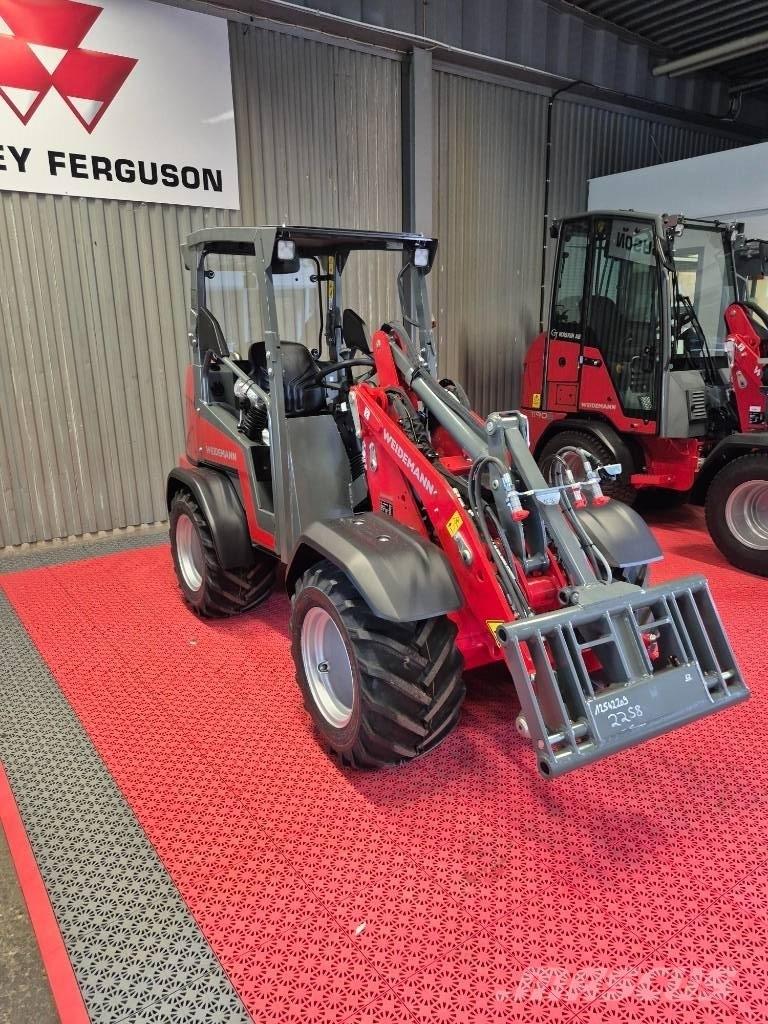 Weidemann 1260 LP Večnamenski nakladalci