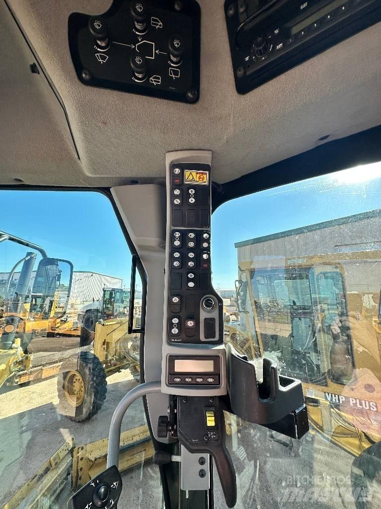 CAT 12 M 2 Grederji