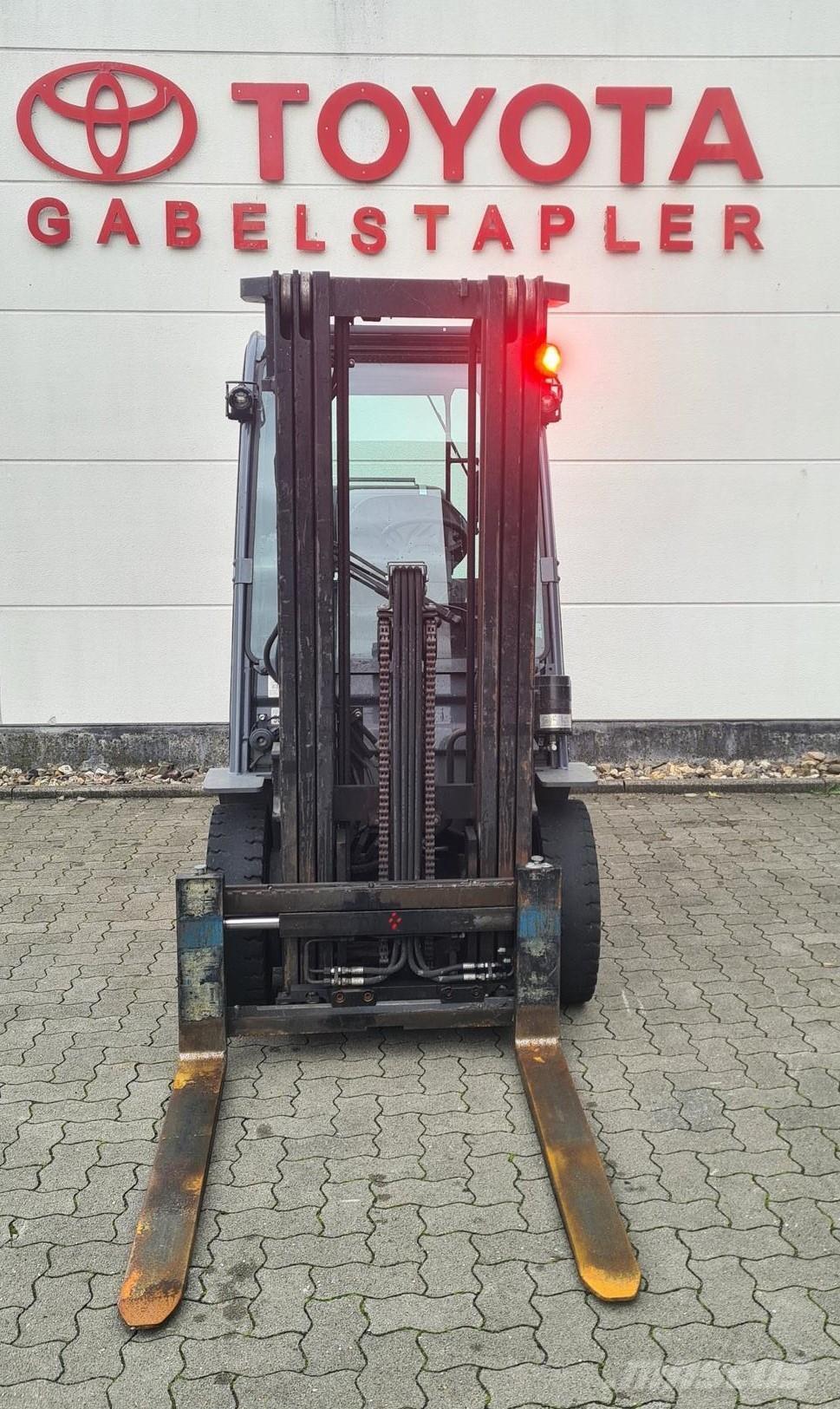 Toyota 02-8FGF25 Plinski viličarji