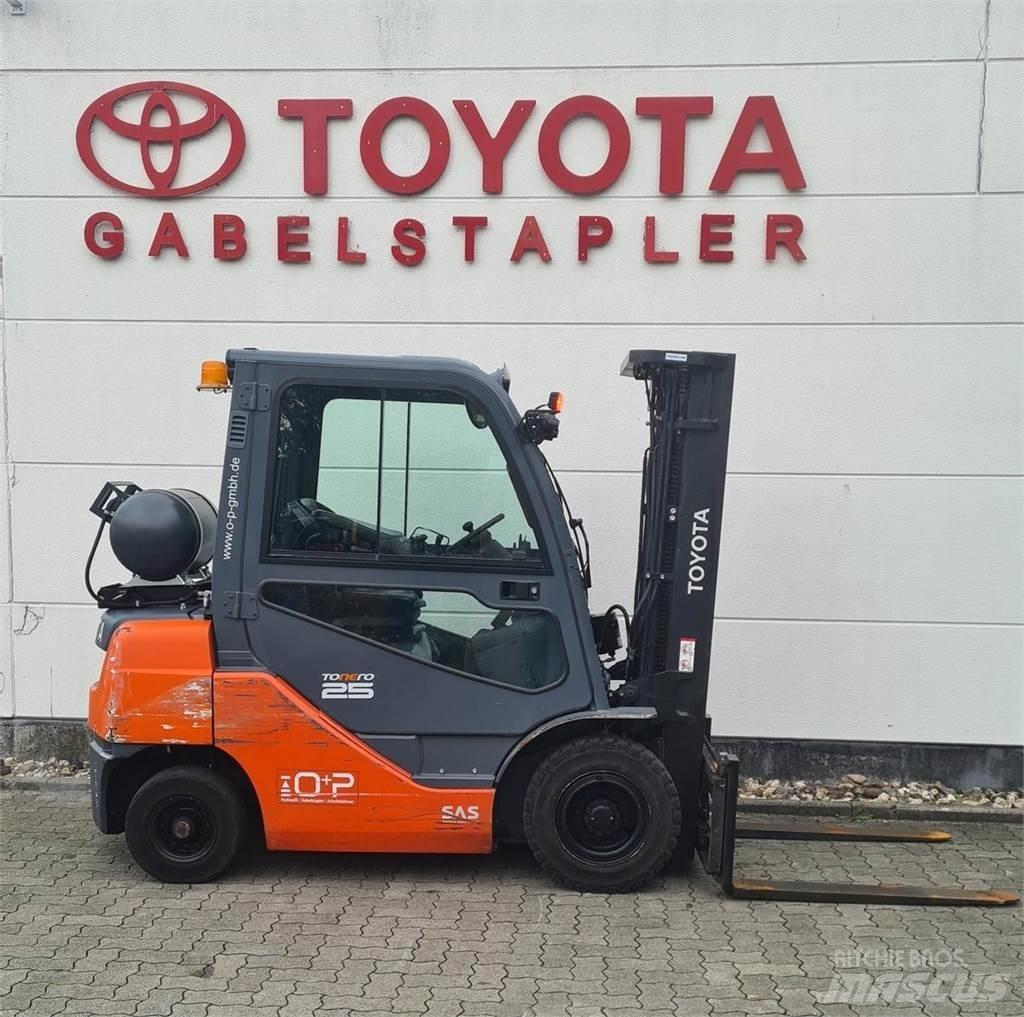 Toyota 02-8FGF25 Plinski viličarji