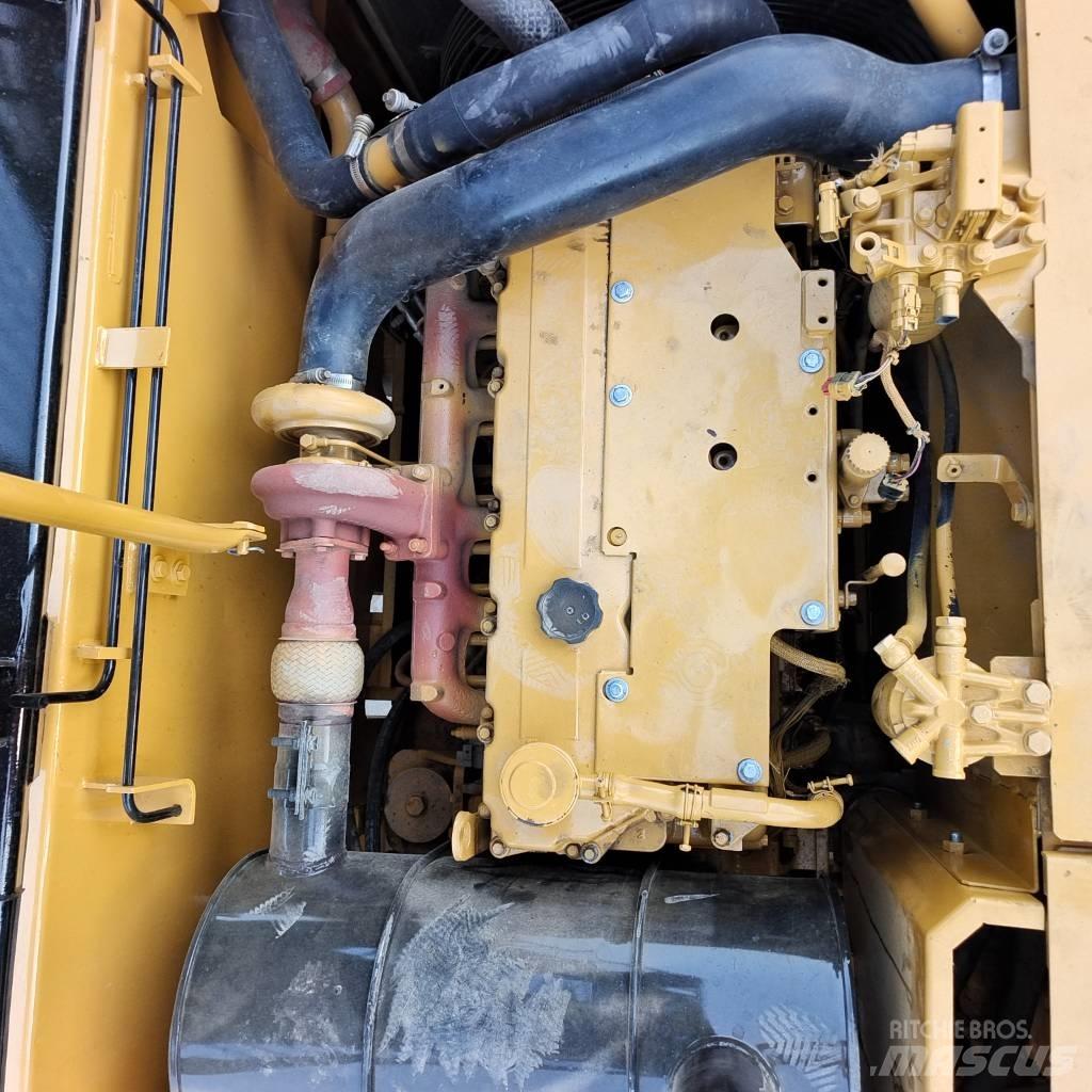 CAT 320D Bagri goseničarji