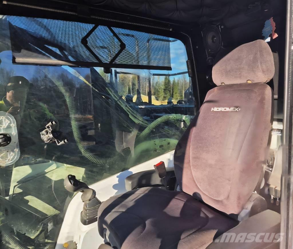 Hidromek HMK 300 LC Bagri goseničarji