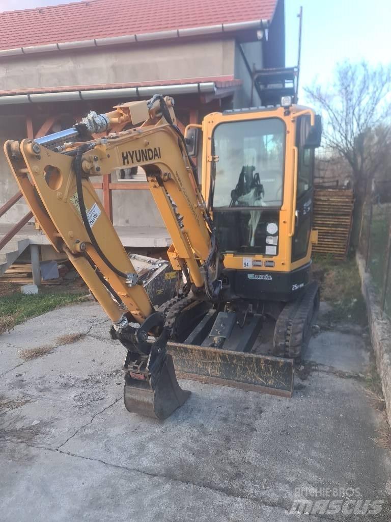 Hyundai R25Z-9 AK Mini bagri <7t