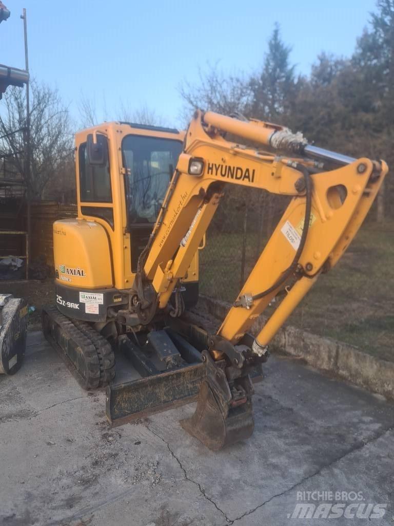 Hyundai R25Z-9 AK Mini bagri <7t